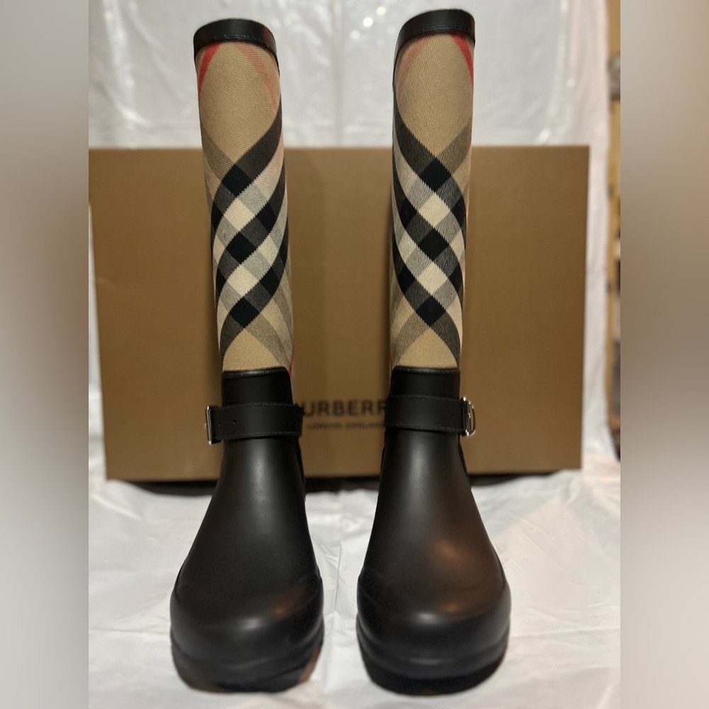 Burberry Simeon Vintage Check Rain Boots Size 37